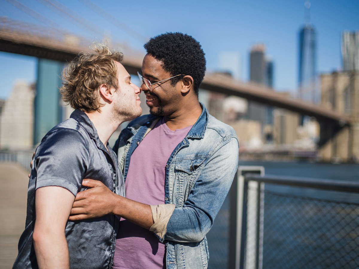 Encuentra los mejores chaperos gay en tu ciudad  Guía completa